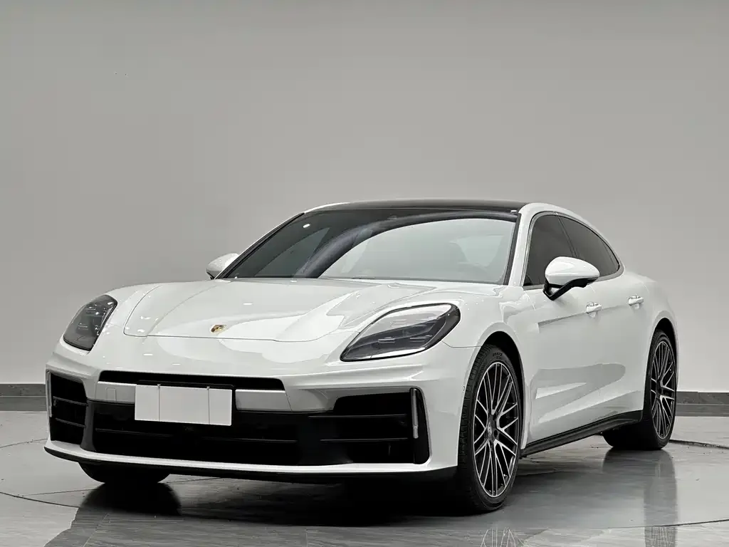 Porsche Panamera — фото 1