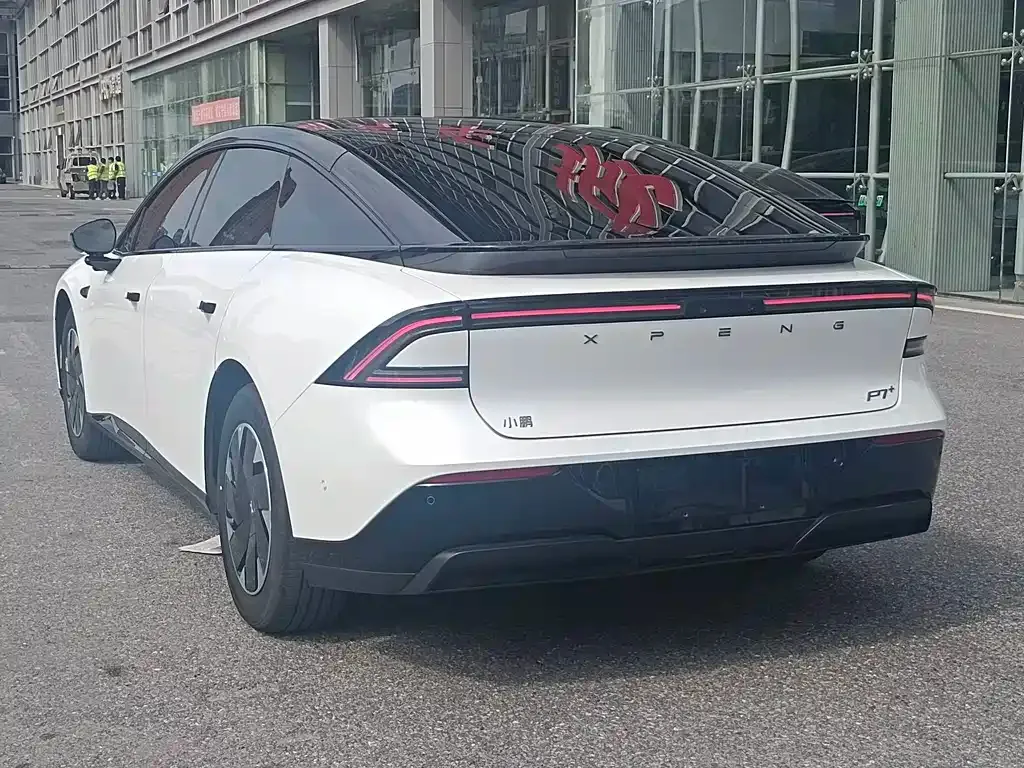 XPeng P7+ — фото 10
