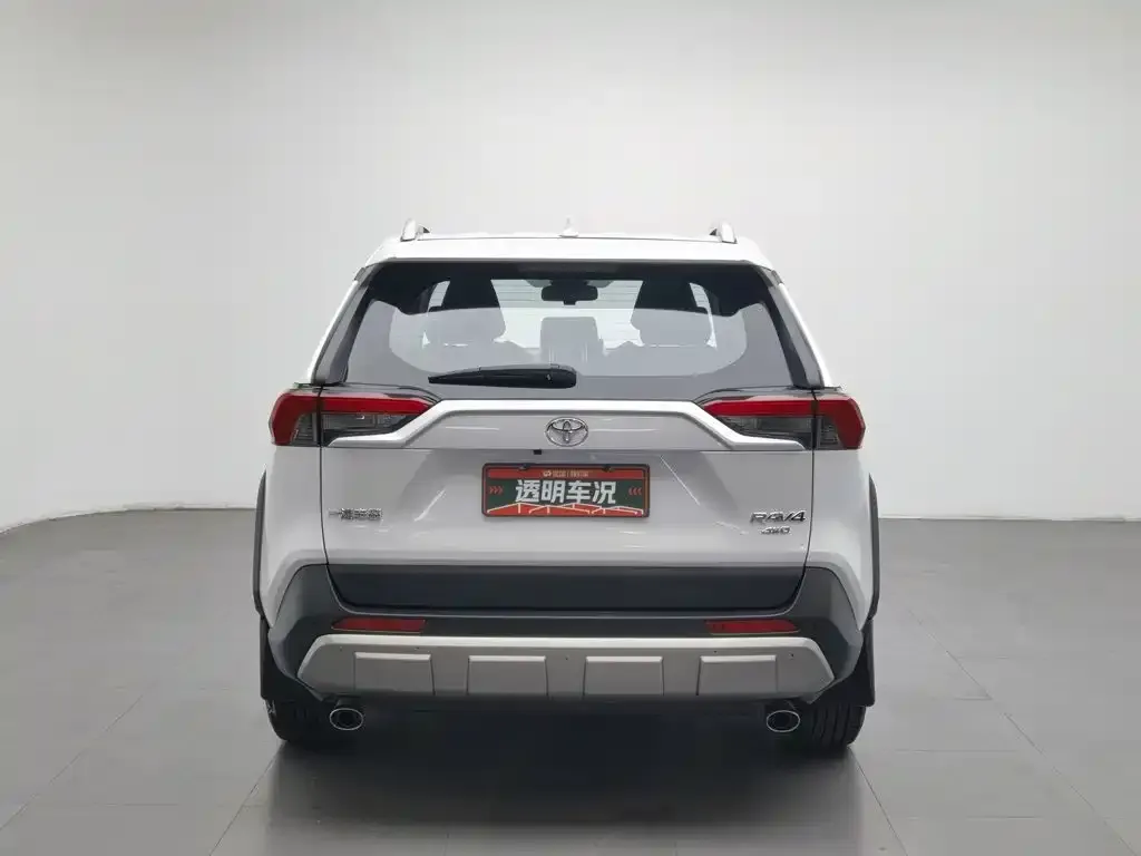 Toyota RAV4 — фото 5