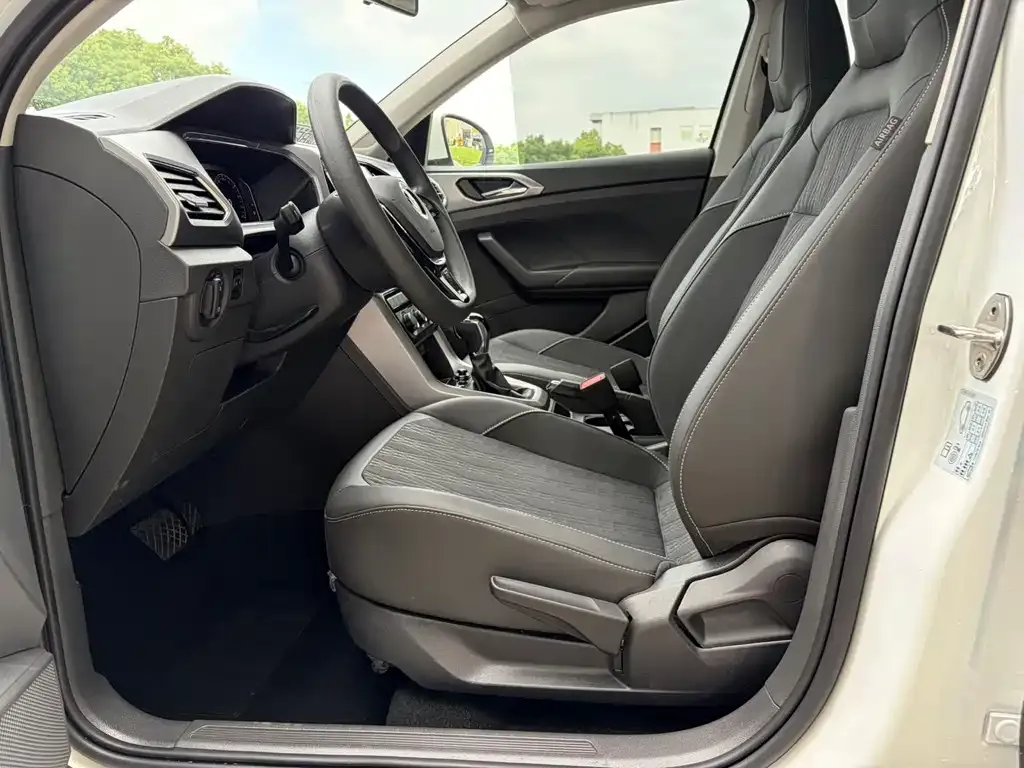 Volkswagen T-Cross — фото 2
