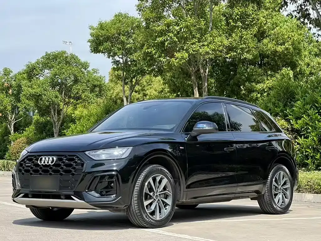 Audi Q5L — фото 8