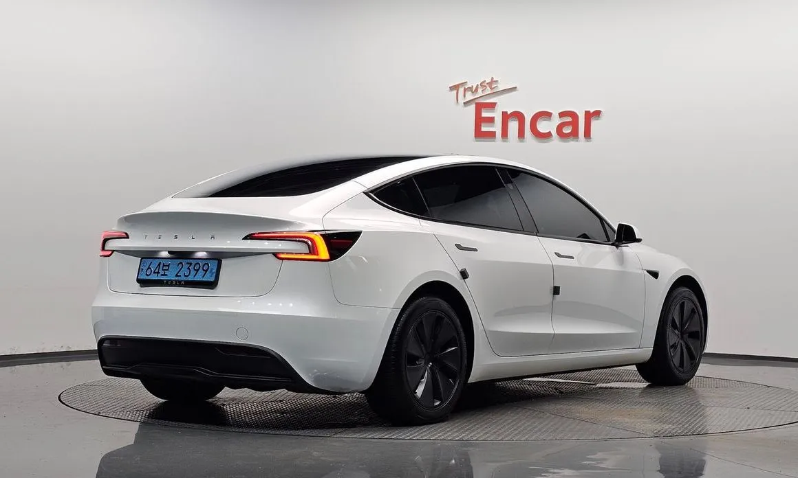Tesla Model 3 — фото 2