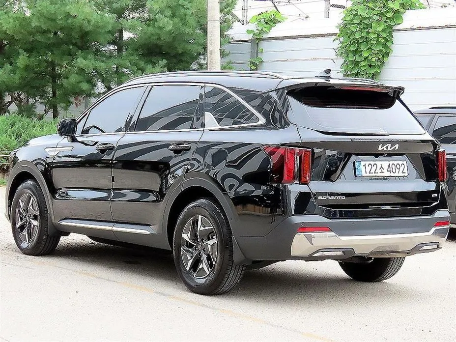 Kia Sorento — фото 9