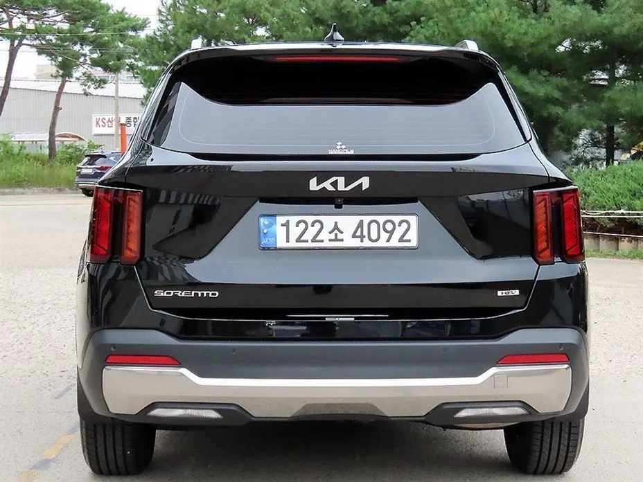 Kia Sorento — фото 7