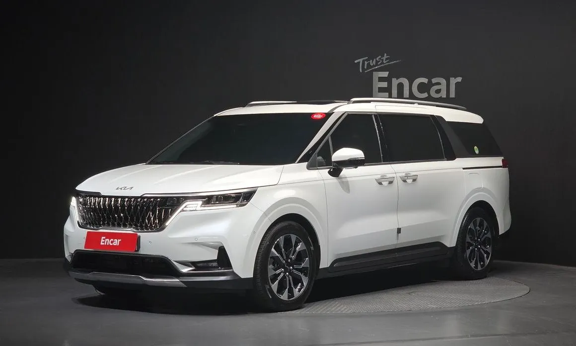 Kia Carnival — фото 1