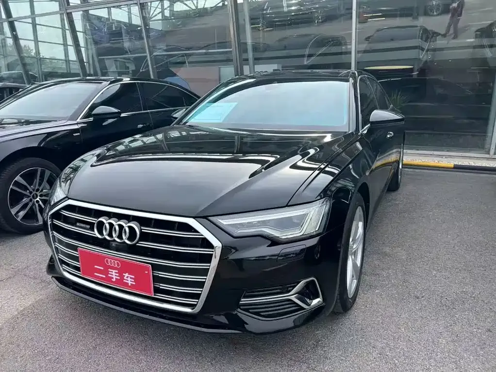 Audi A6L — фото 1