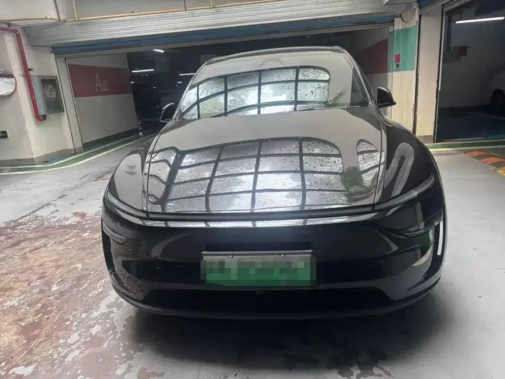 Tesla Model Y L — фото 4