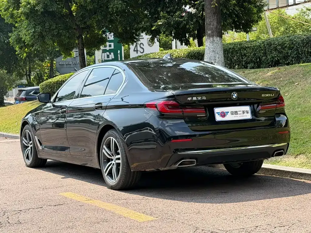 BMW 5 Series — фото 10