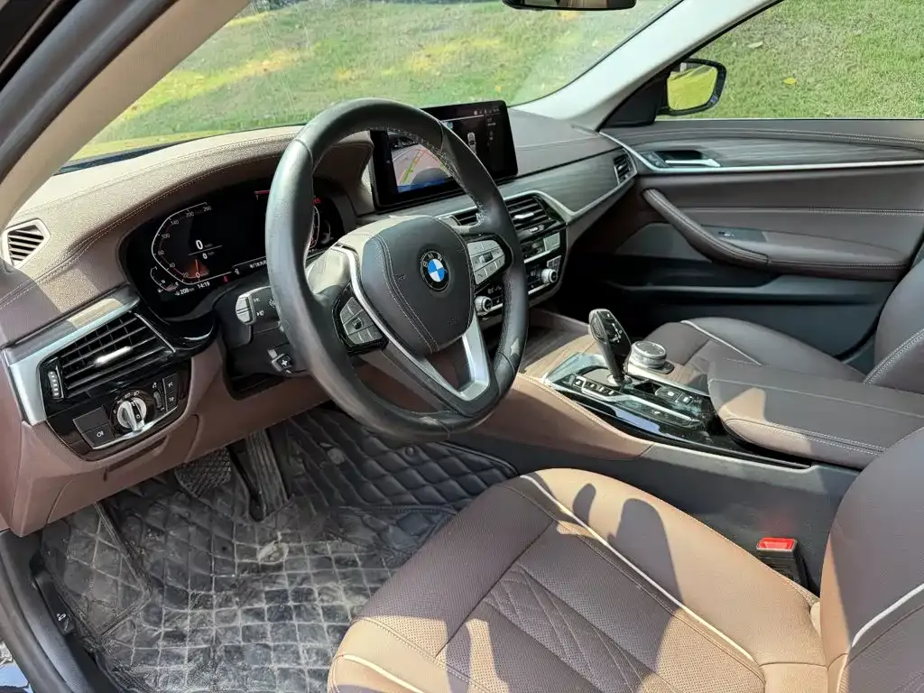 BMW 5 Series — фото 2