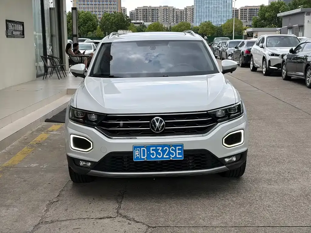 Volkswagen T-Roc — фото 5