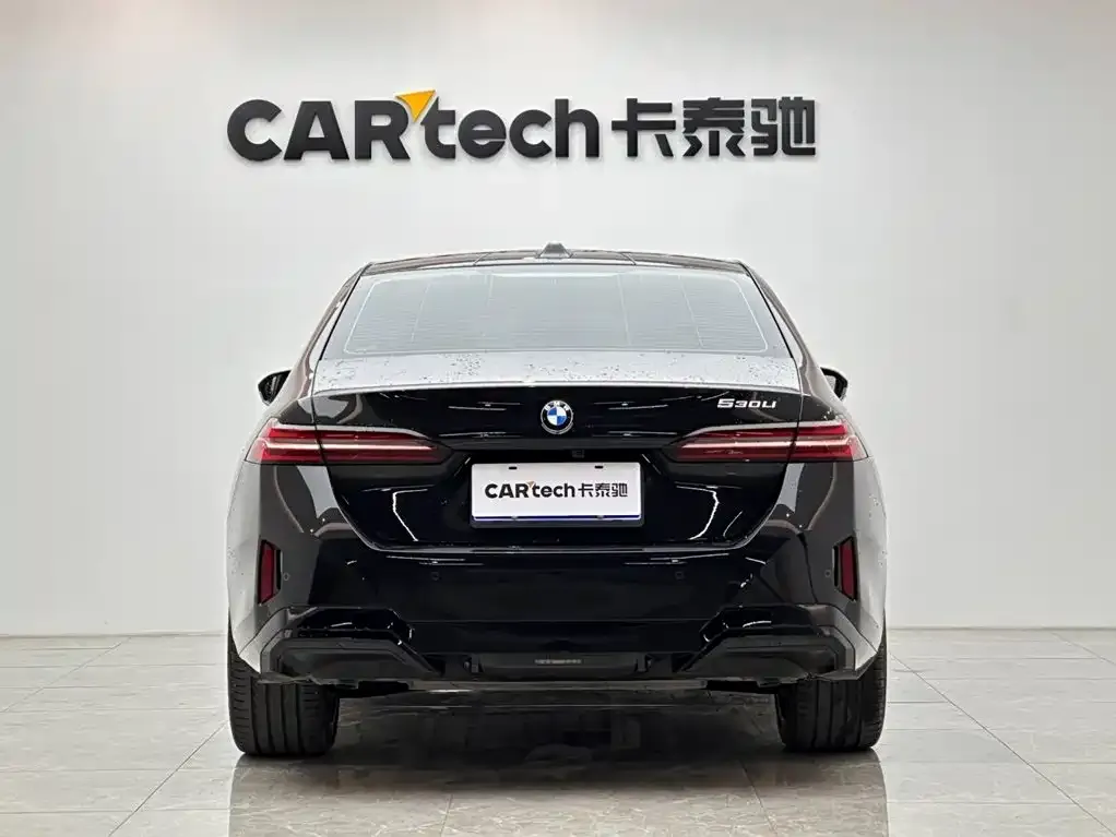 BMW 5 Series — фото 10