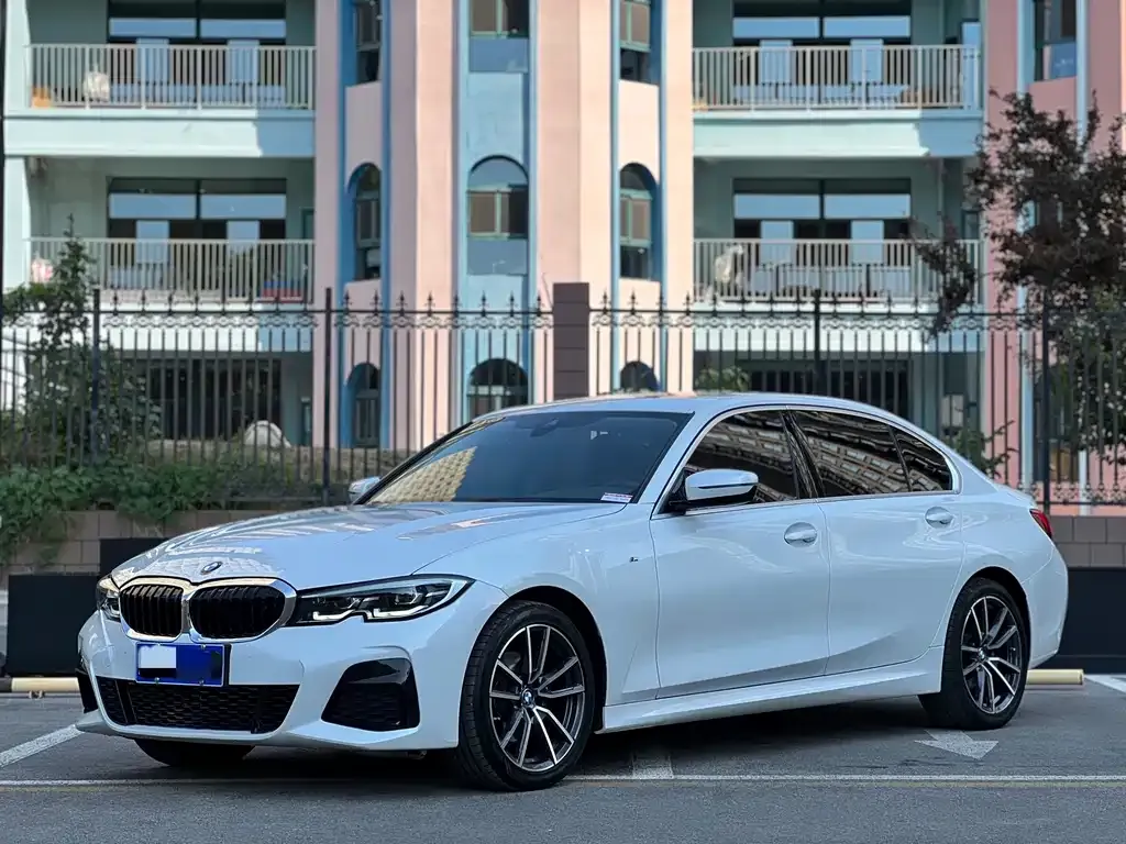 BMW 3 Series — фото 1
