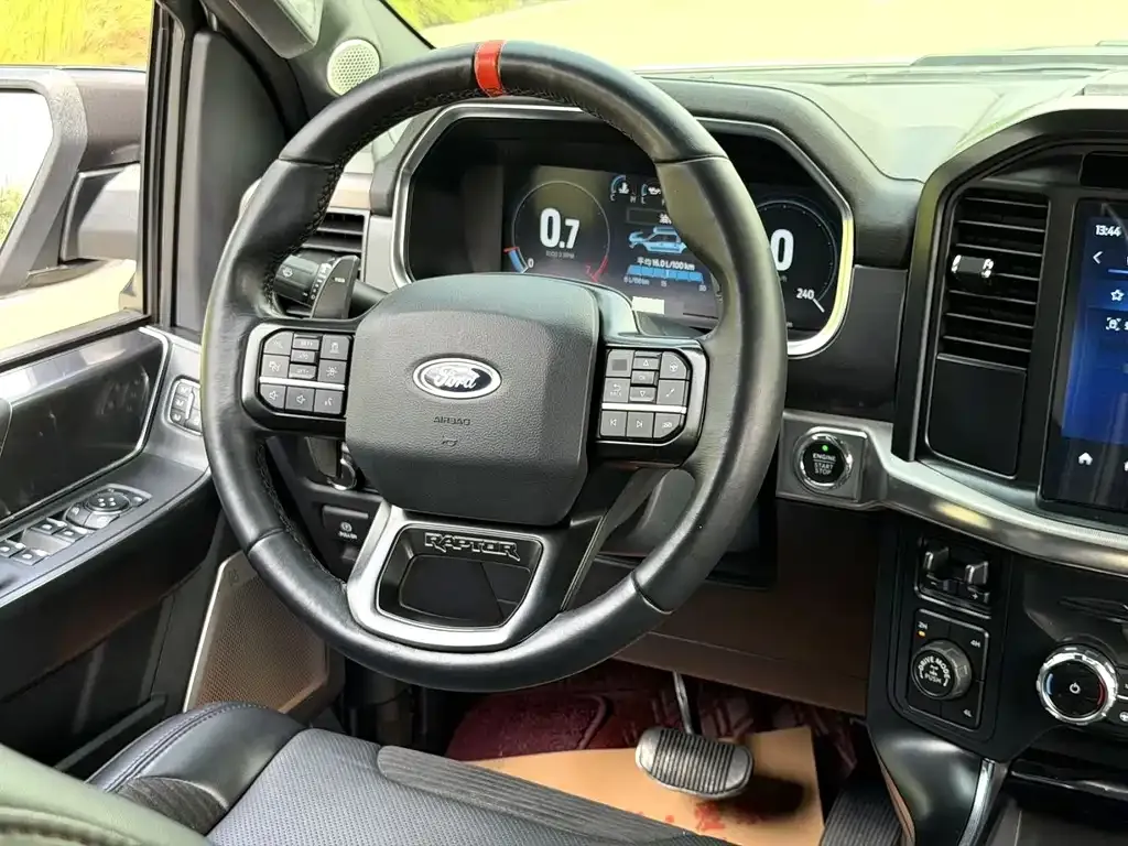 Ford F-150 Raptor — фото 10