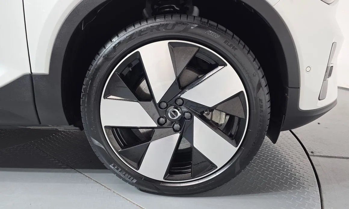 Volvo C40 — фото 7