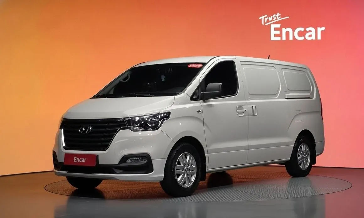 Hyundai Starex — фото 1