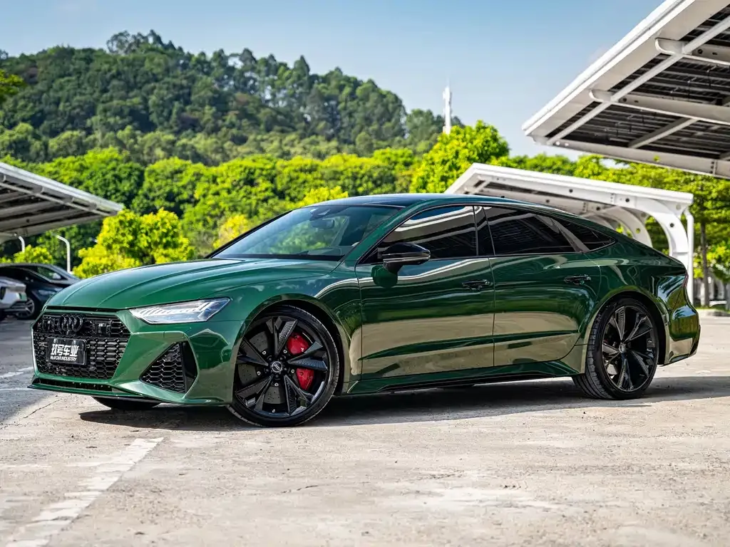 Audi RS 7 — фото 1