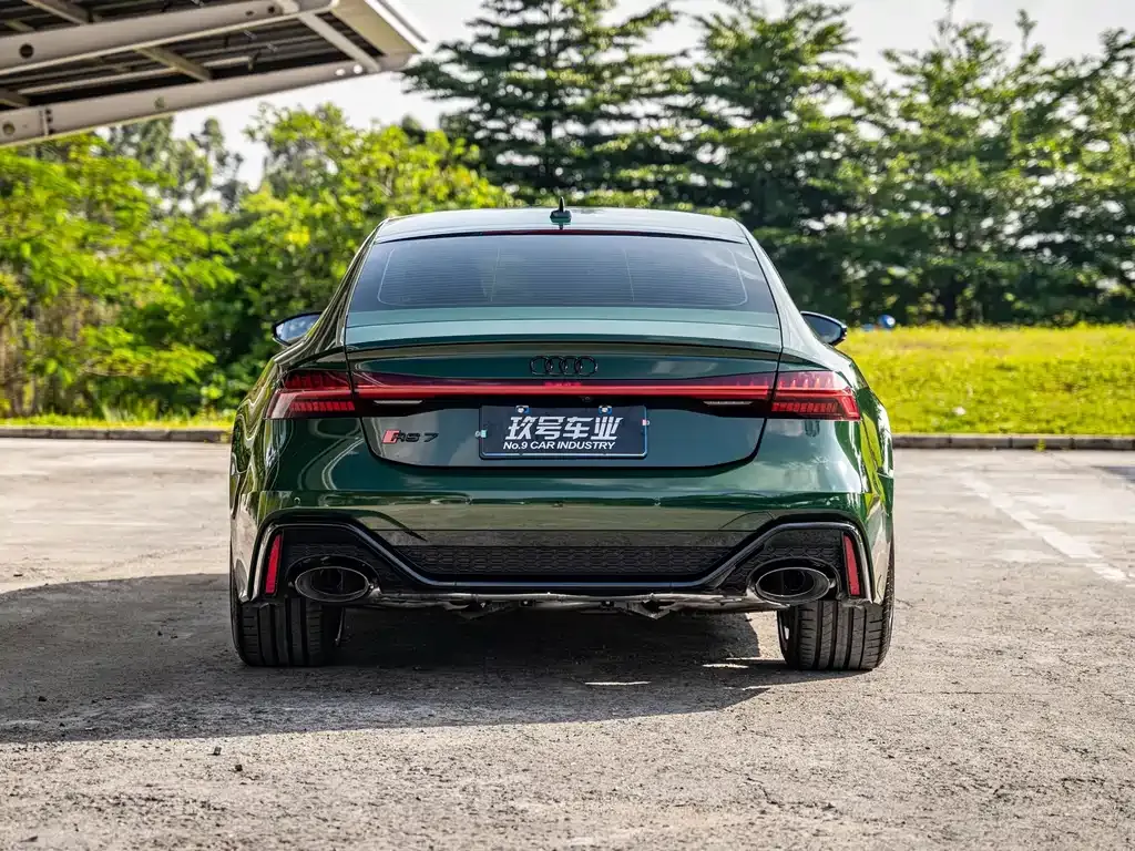 Audi RS 7 — фото 9