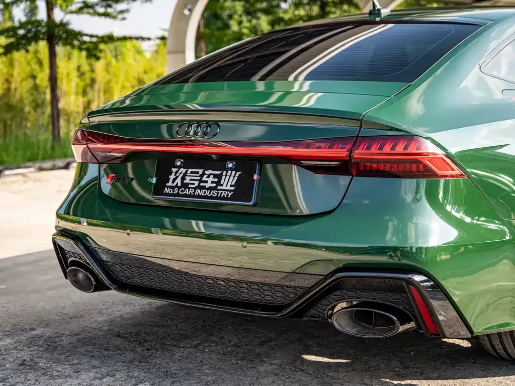Audi RS 7 — фото 6