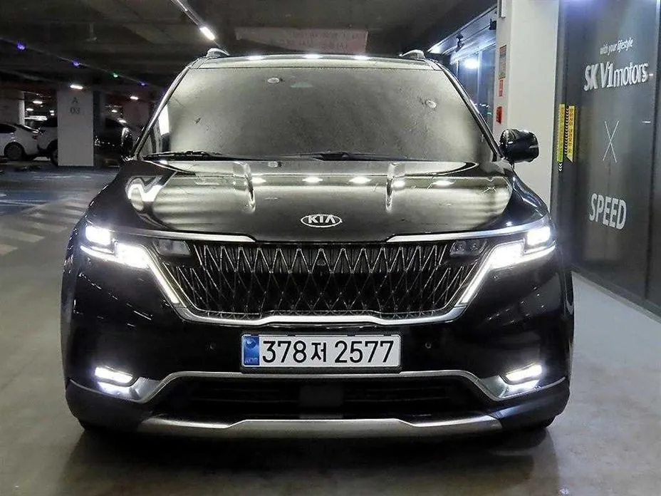 Kia Carnival — фото 1