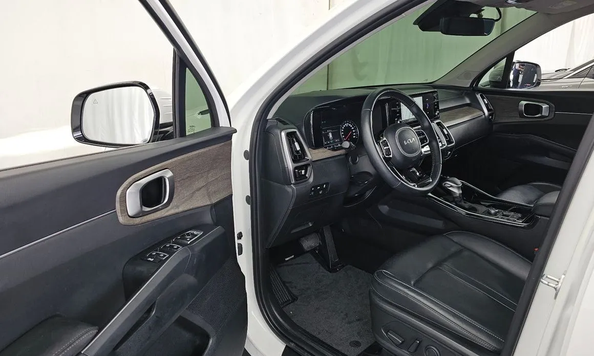 Kia Sorento — фото 8
