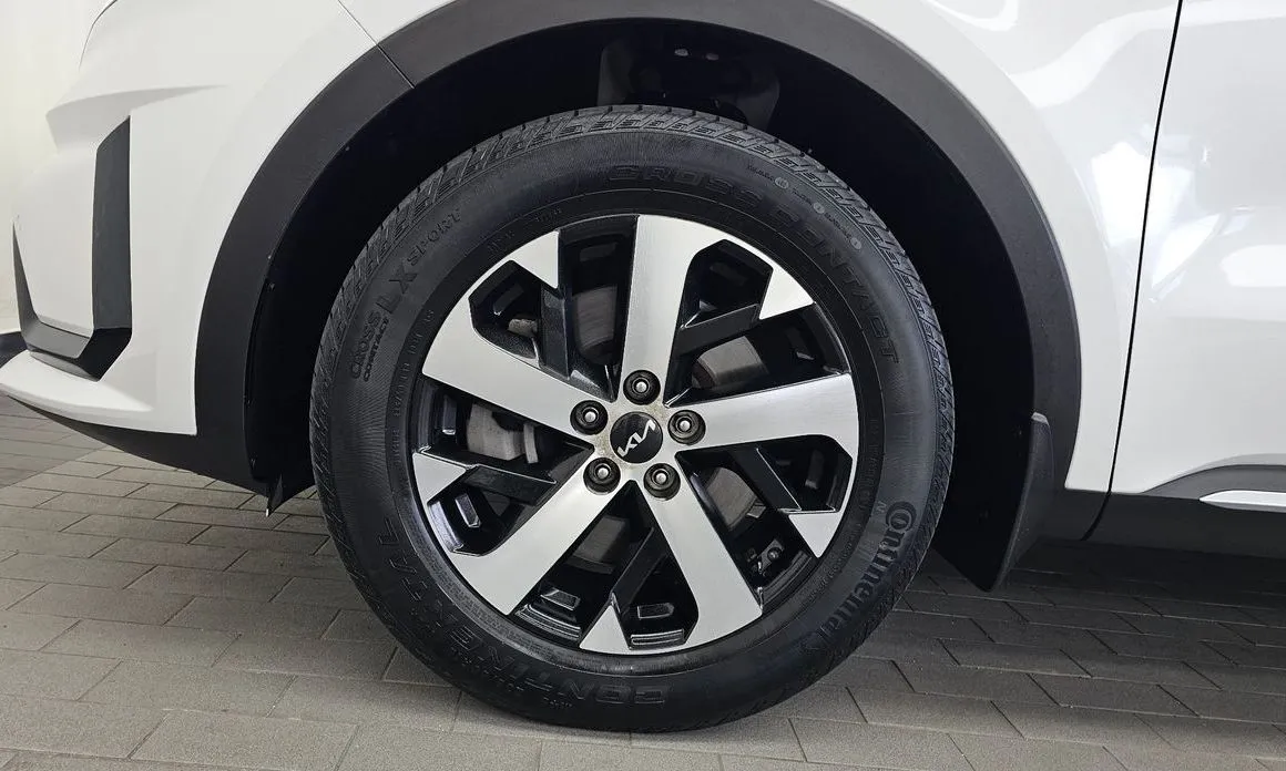 Kia Sorento — фото 7