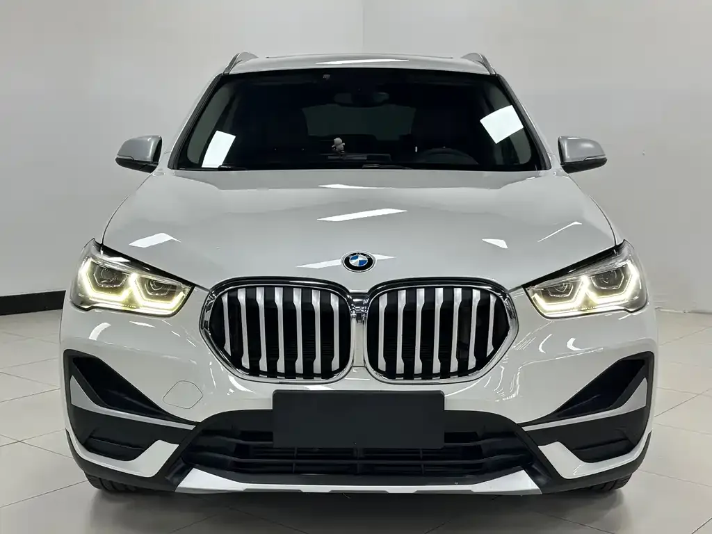 BMW X1 — фото 5