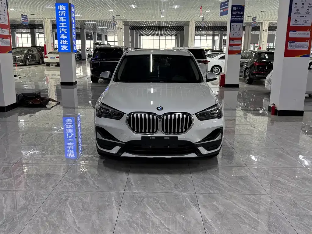 BMW X1 — фото 10