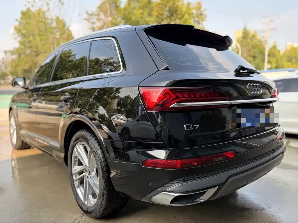 Audi Q7 — фото 3