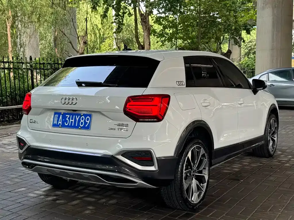 Audi Q2L — фото 3