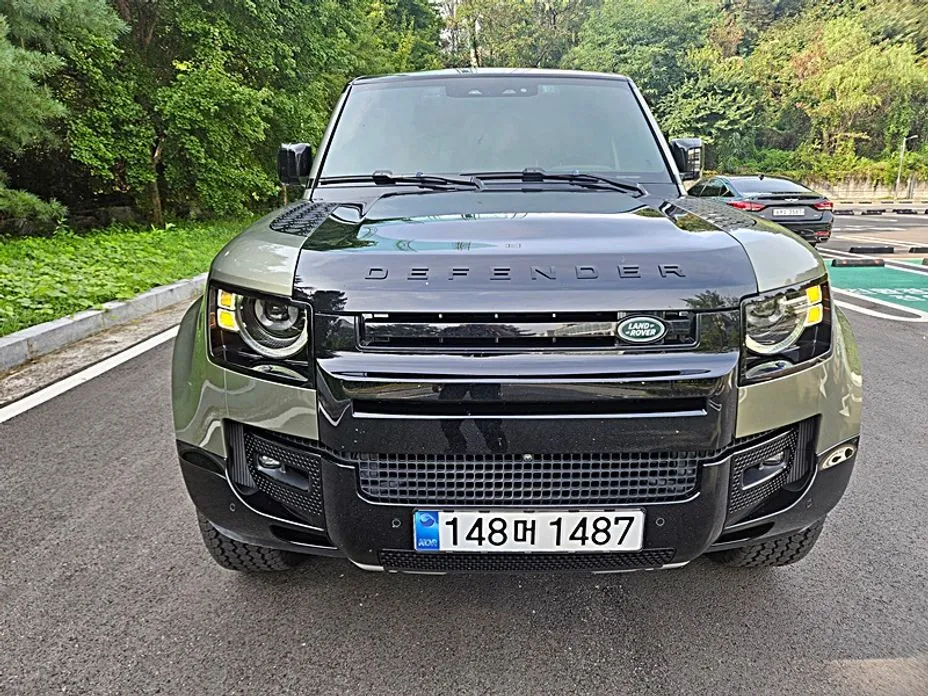 Land Rover Defender — фото 1