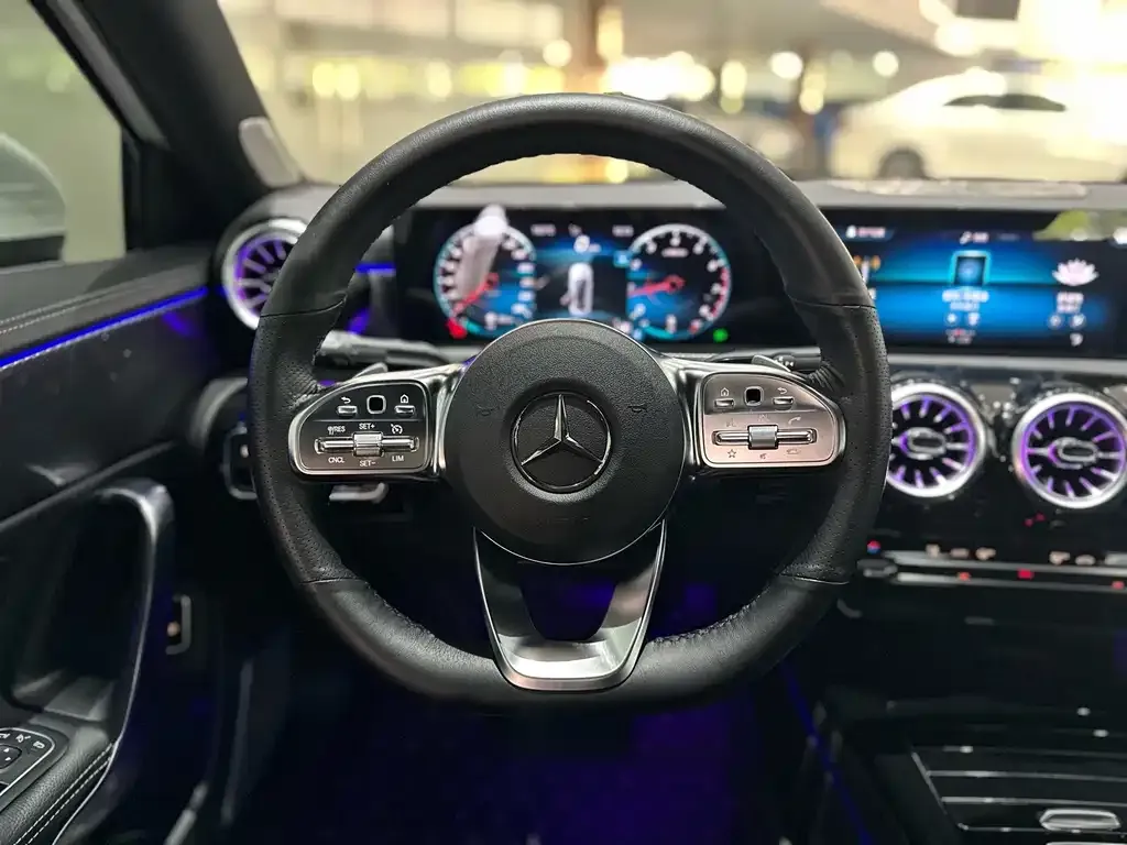 Mercedes-Benz A-Class — фото 7
