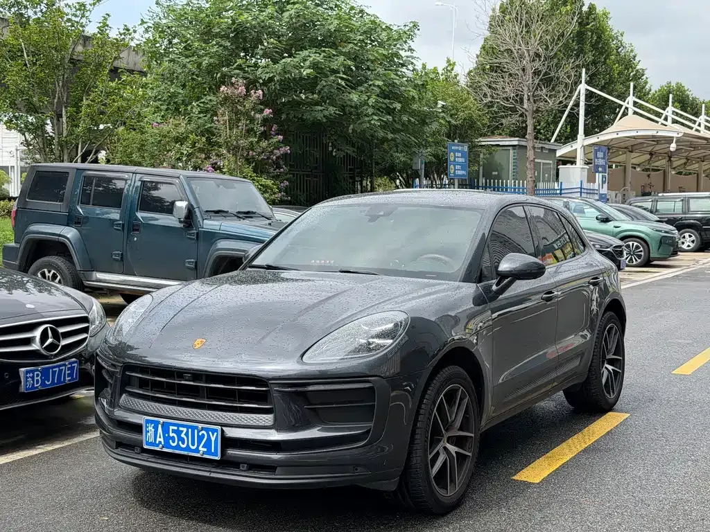 Porsche Macan — фото 1