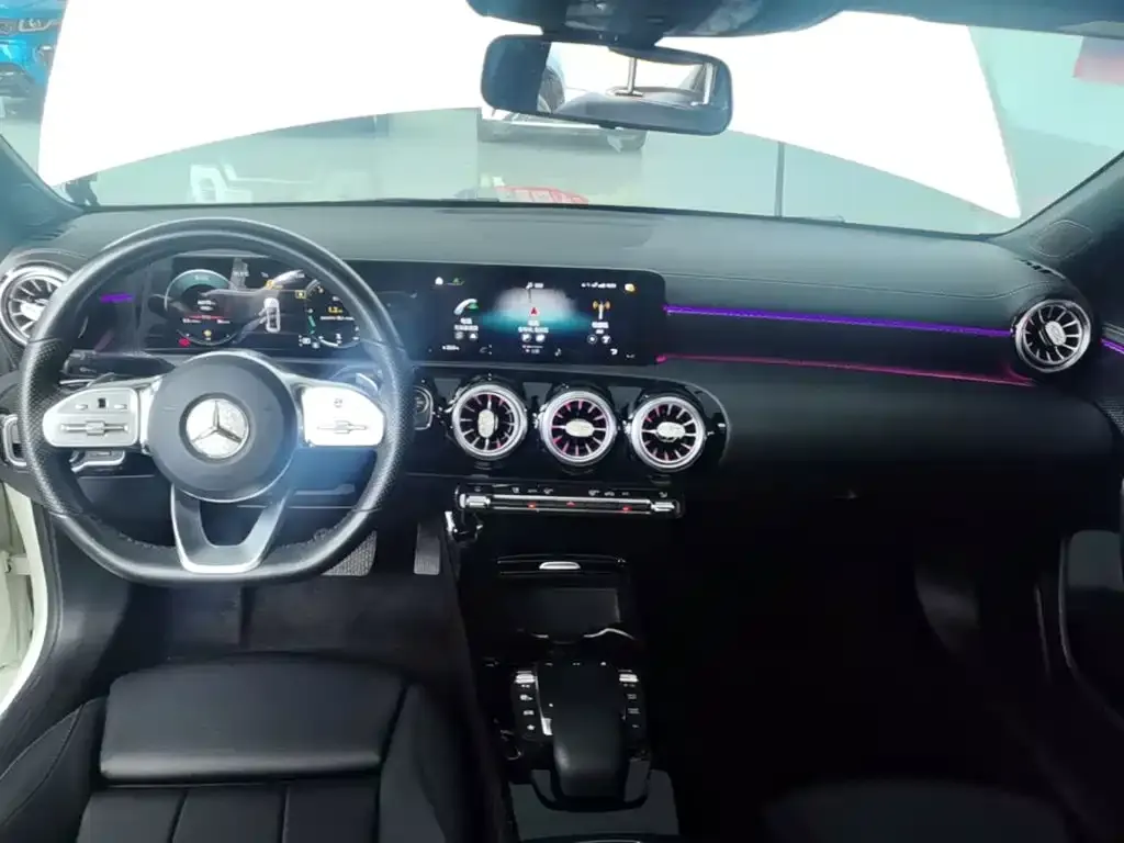 Mercedes-Benz A-Class — фото 10