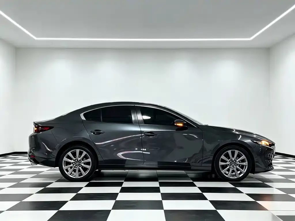 Mazda 3 Axela — фото 3