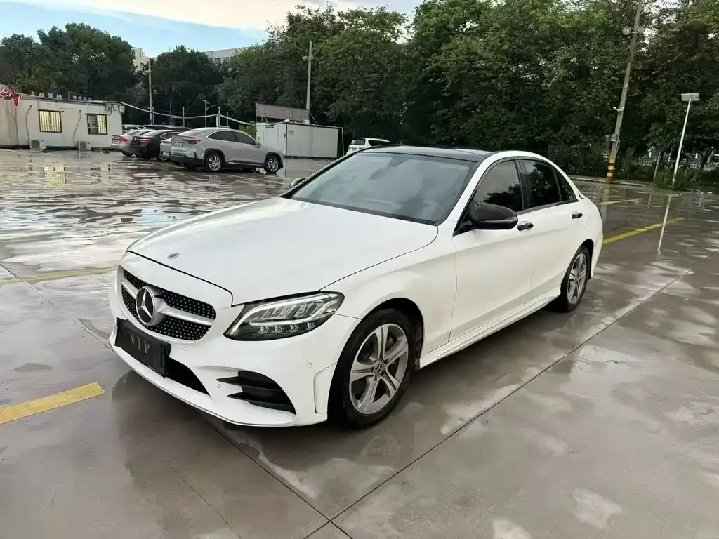 Mercedes-Benz C-Class — фото 1