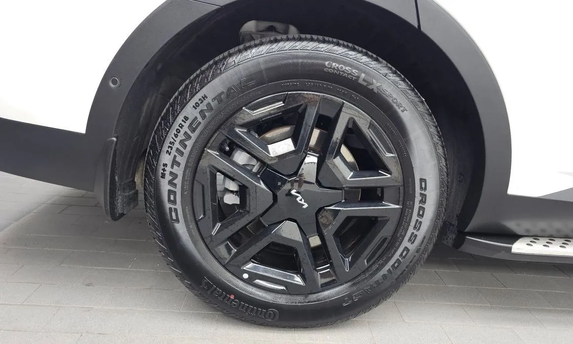Kia Sorento — фото 7