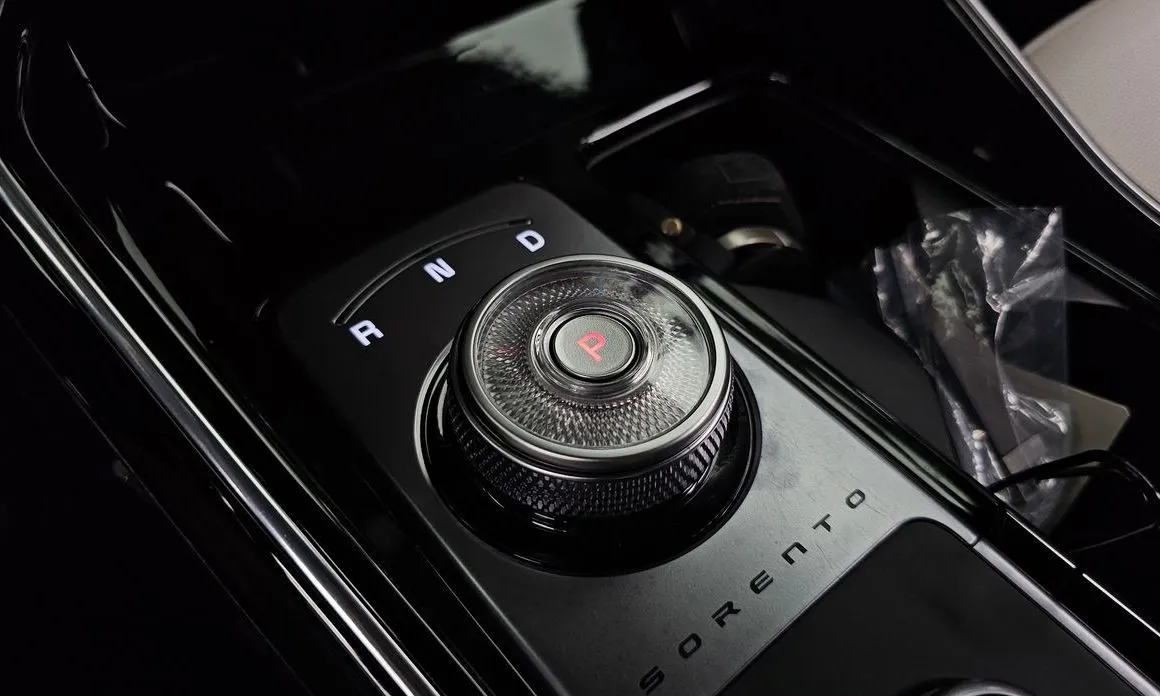 Kia Sorento — фото 9