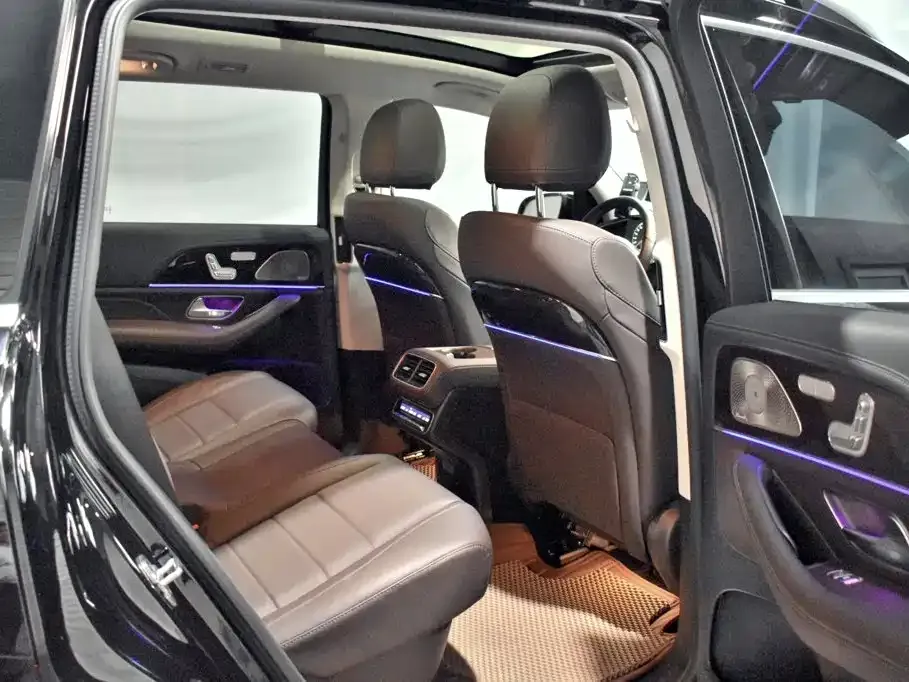 Mercedes-Benz GLS — фото 9