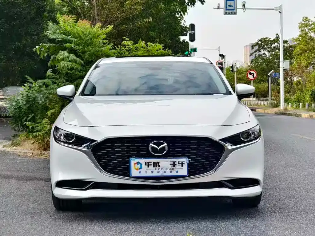 Mazda 3 Axela — фото 4