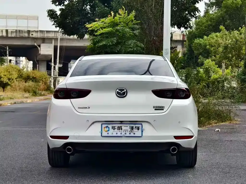 Mazda 3 Axela — фото 9