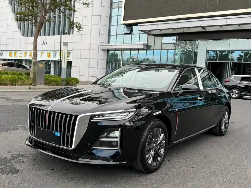 Hongqi H5 — фото 1