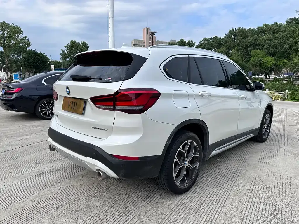 BMW X1 — фото 3