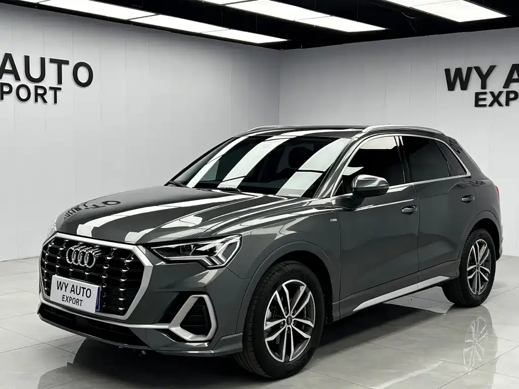 Audi Q3 — фото 1
