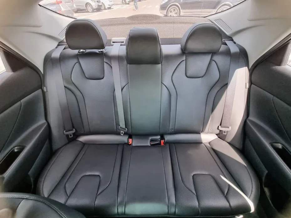 Hyundai AVANTE — фото 2