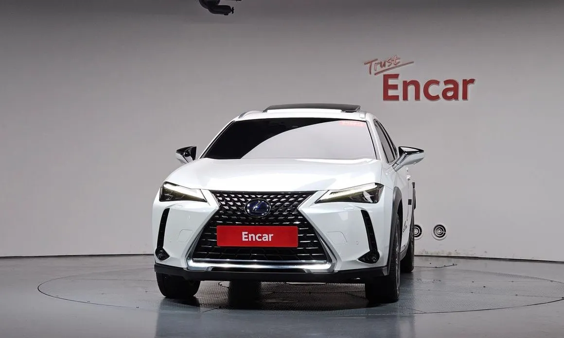 Lexus UX — фото 3
