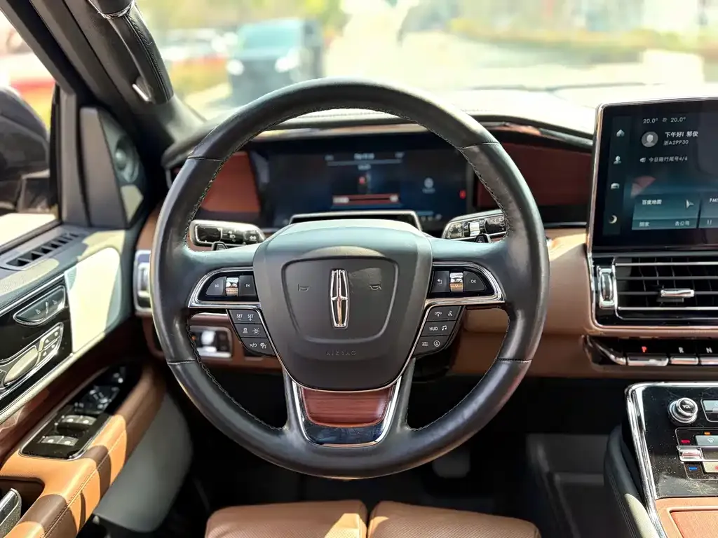 Lincoln Navigator — фото 9