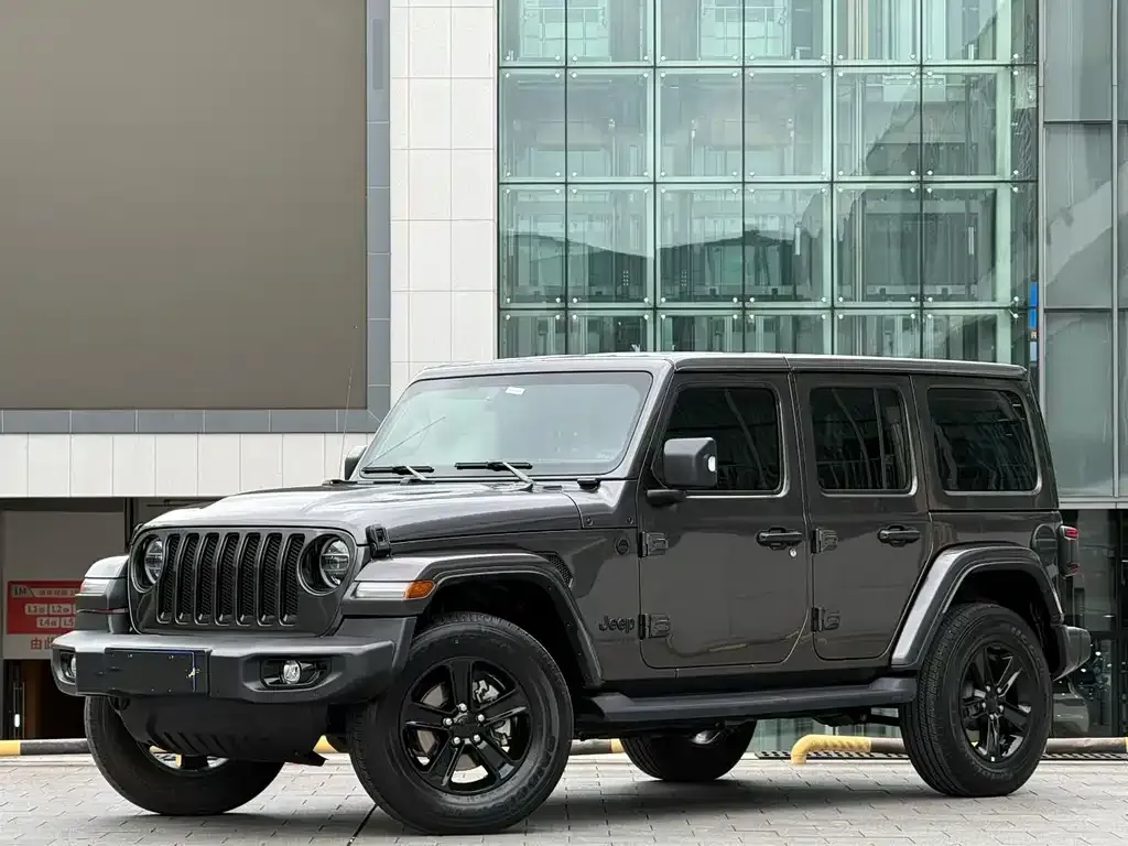 Jeep Wrangler — фото 1