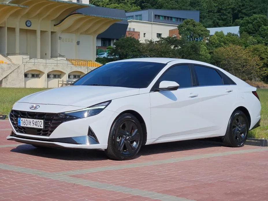 Hyundai AVANTE — фото 1