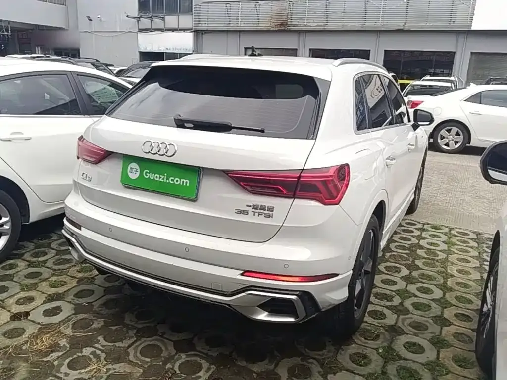 Audi Q3 — фото 7