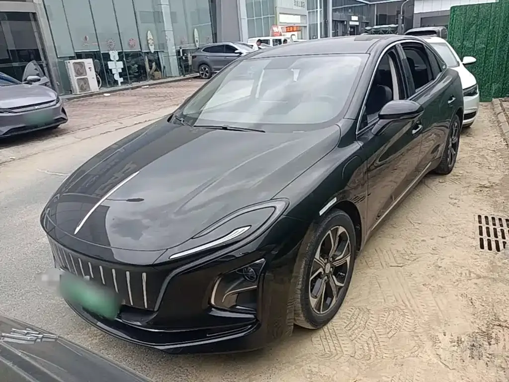 Hongqi E-QM5 — фото 8